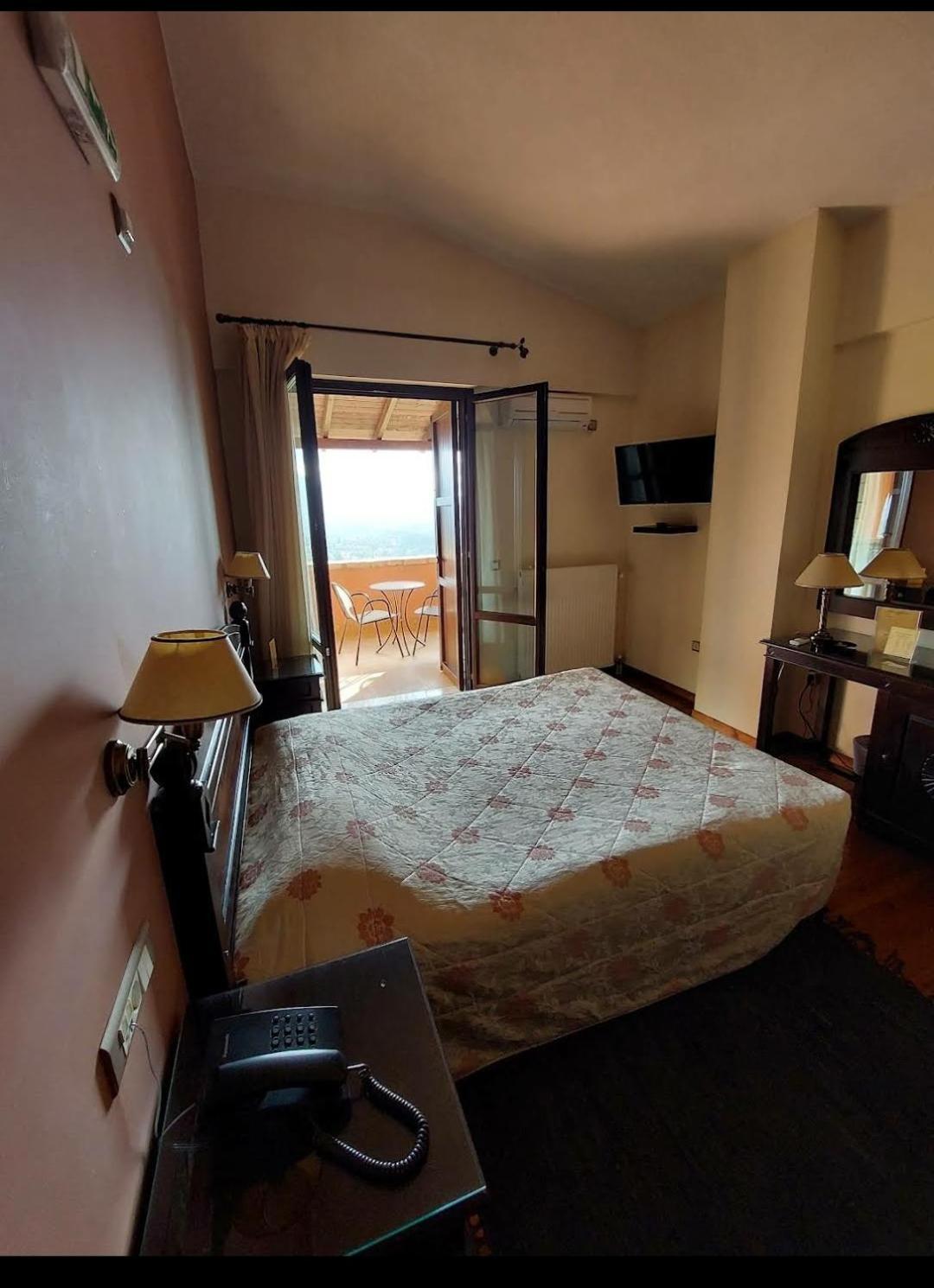 Vytina Mountain View Hotel エクステリア 写真