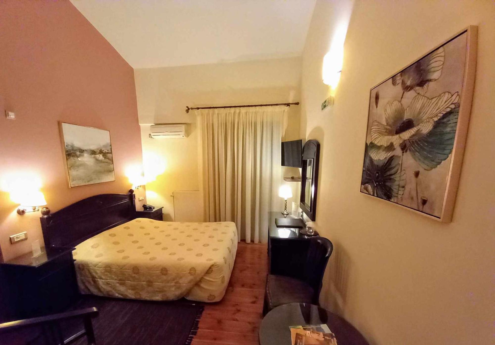 Vytina Mountain View Hotel エクステリア 写真