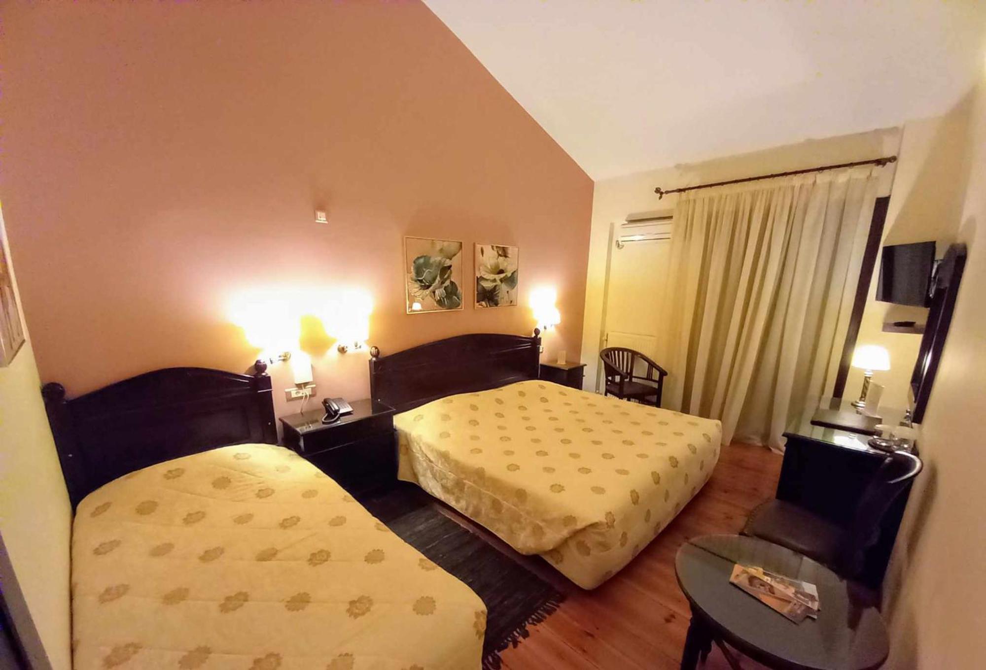 Vytina Mountain View Hotel エクステリア 写真