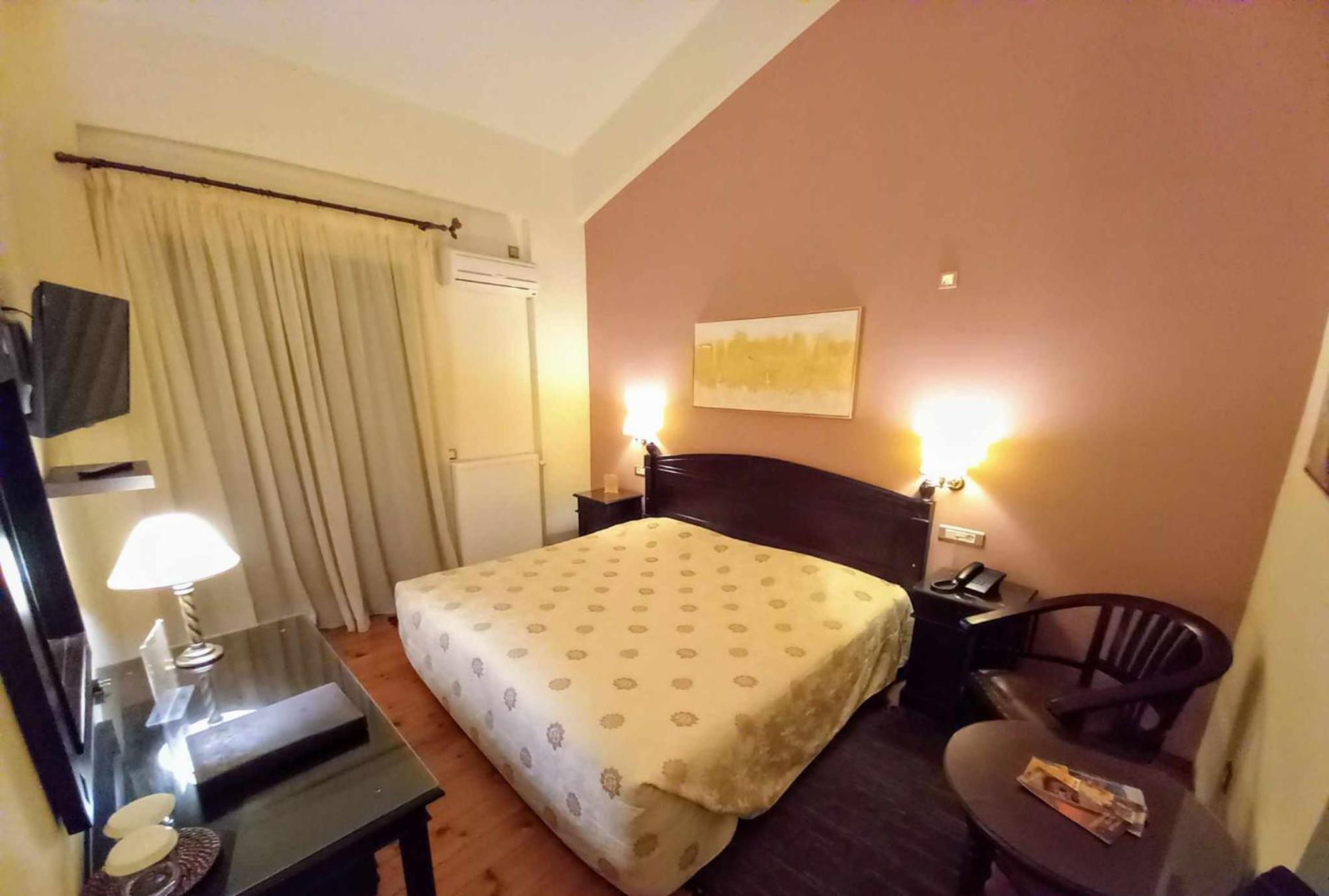 Vytina Mountain View Hotel エクステリア 写真